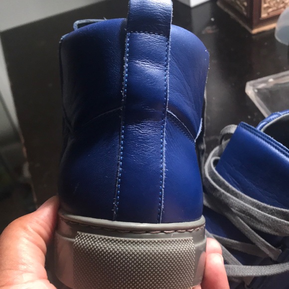 Lightly worn Balenciaga’s - Picture 6 of 7